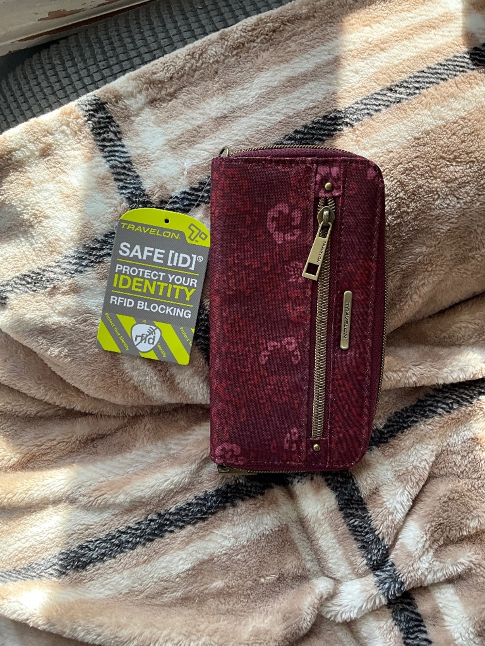 Travelon RFID Blocking Zip-Around Wallet – Burgundy Leopard Print – New With Tag